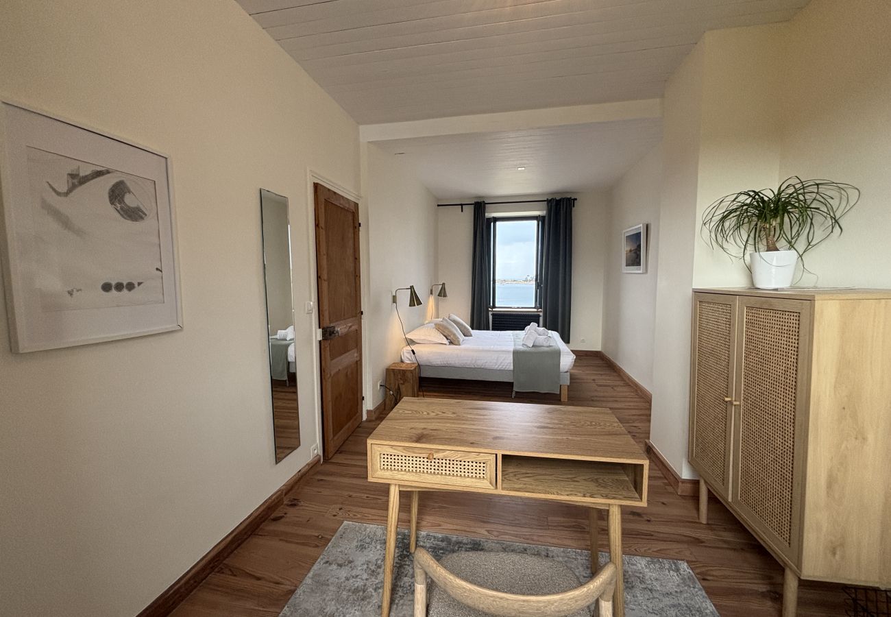 Maison à Penvénan - hjem petite · Port Blanc Facing the sea