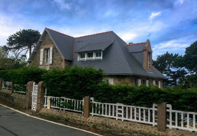 Maison à Perros-Guirec - La loge · location vue mer à Perros Guirec Maison à Perros-Guirec - La loge · location vue mer à Perros Guirec