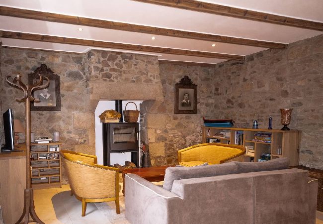 Maison à Plougrescant - ty gouermel · Ty Gouermel Location Bretagne Lots o Maison à Plougrescant - ty gouermel · Ty Gouermel Location Bretagne Lots o