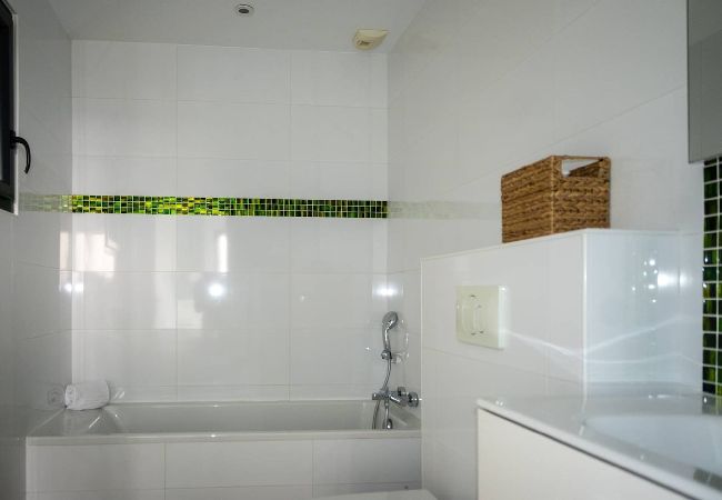 Villa à Pleumeur-Bodou - Villa Agapanthes · Facing the sea, indoor pool. Villa à Pleumeur-Bodou - Villa Agapanthes · Facing the sea, indoor pool.