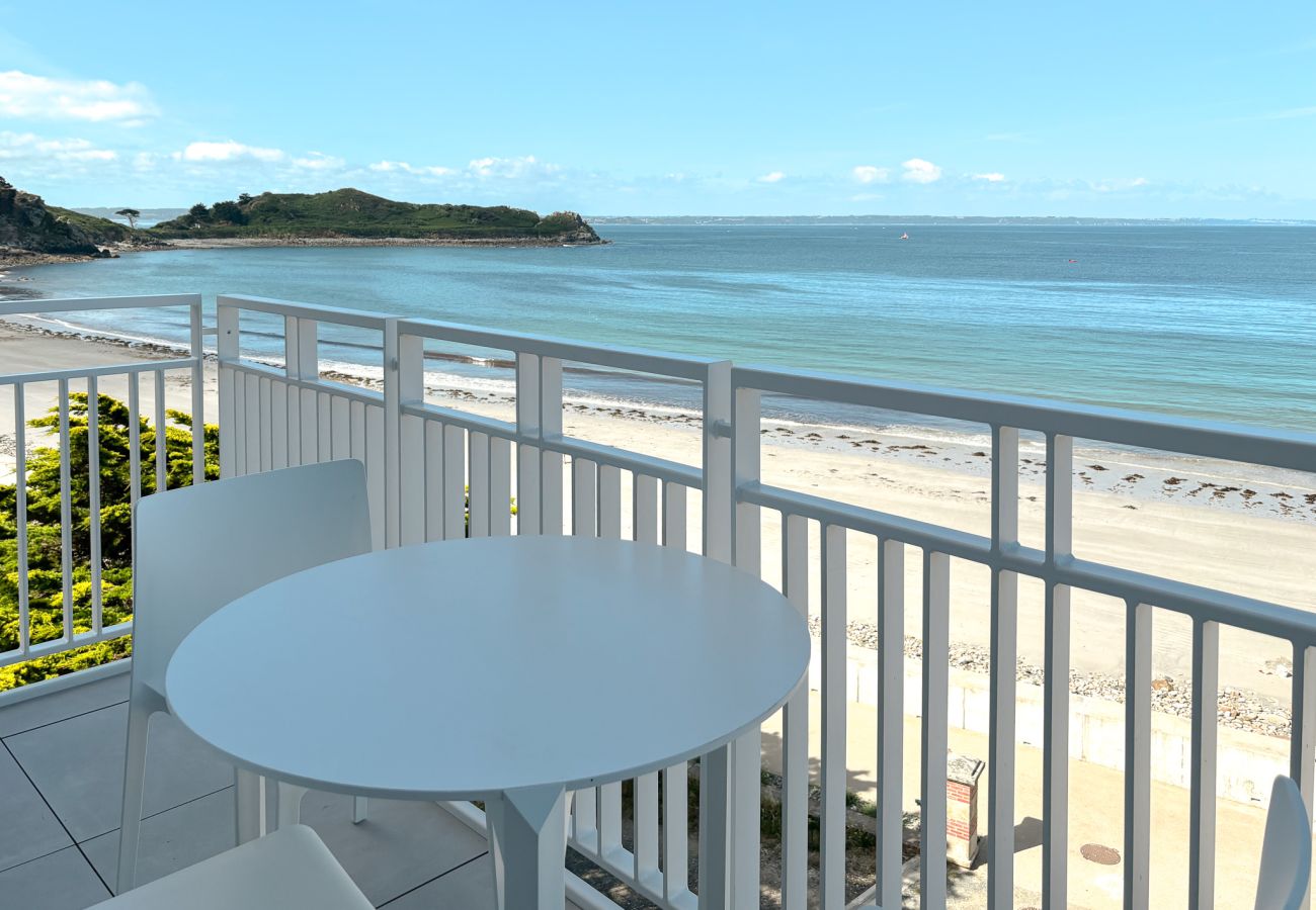 Appartement à Trébeurden - PORS-MABO T3 · Luxury 2 Bedroom Apartment with Sea