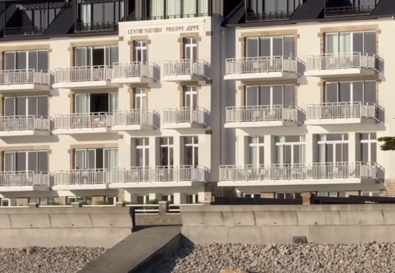 Appartement à Trébeurden - Toenno T3 · T3 Luxury Apartment with Sea View Appartement à Trébeurden - Toenno T3 · T3 Luxury Apartment with Sea View