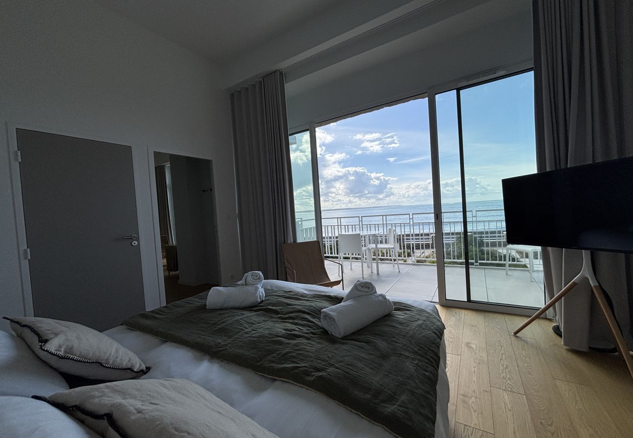 Appartement à Trébeurden - Le castel T2 · T2 Luxury Apartment with Sea View a