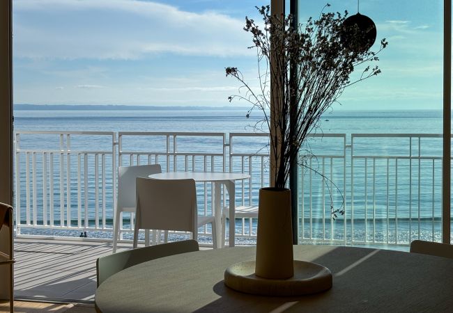 Appartement à Trébeurden - LE TAUREAU - T3 ,Trébeurden , vue mer Appartement à Trébeurden - LE TAUREAU - T3 ,Trébeurden , vue mer