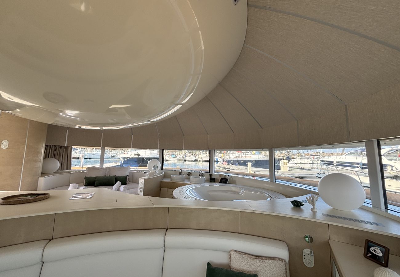 Bateau à Trébeurden - ANTHÉNEA - Trébeurden Bateau à Trébeurden - ANTHÉNEA - Trébeurden