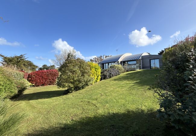 Villa à Trébeurden - le jardin face à la mer
